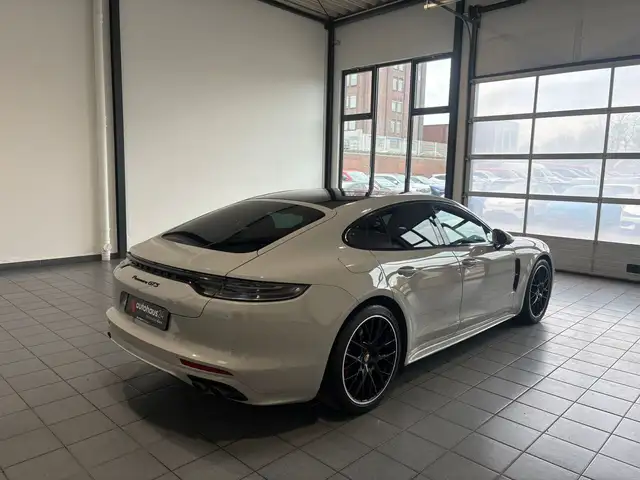 Porsche Panamera view 5