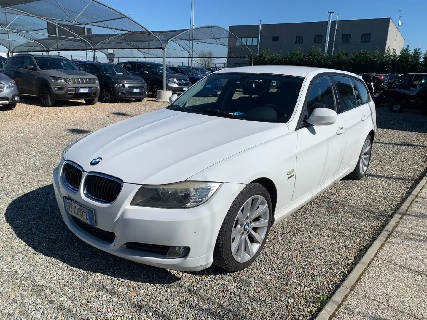 BMW 320 d cat xDrive Attiva Blanco - 1