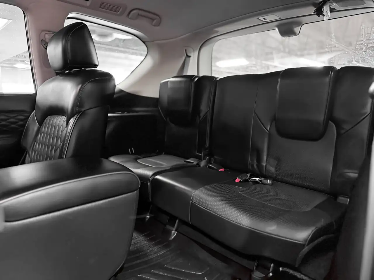 Infiniti QX80 photo Infiniti QX80