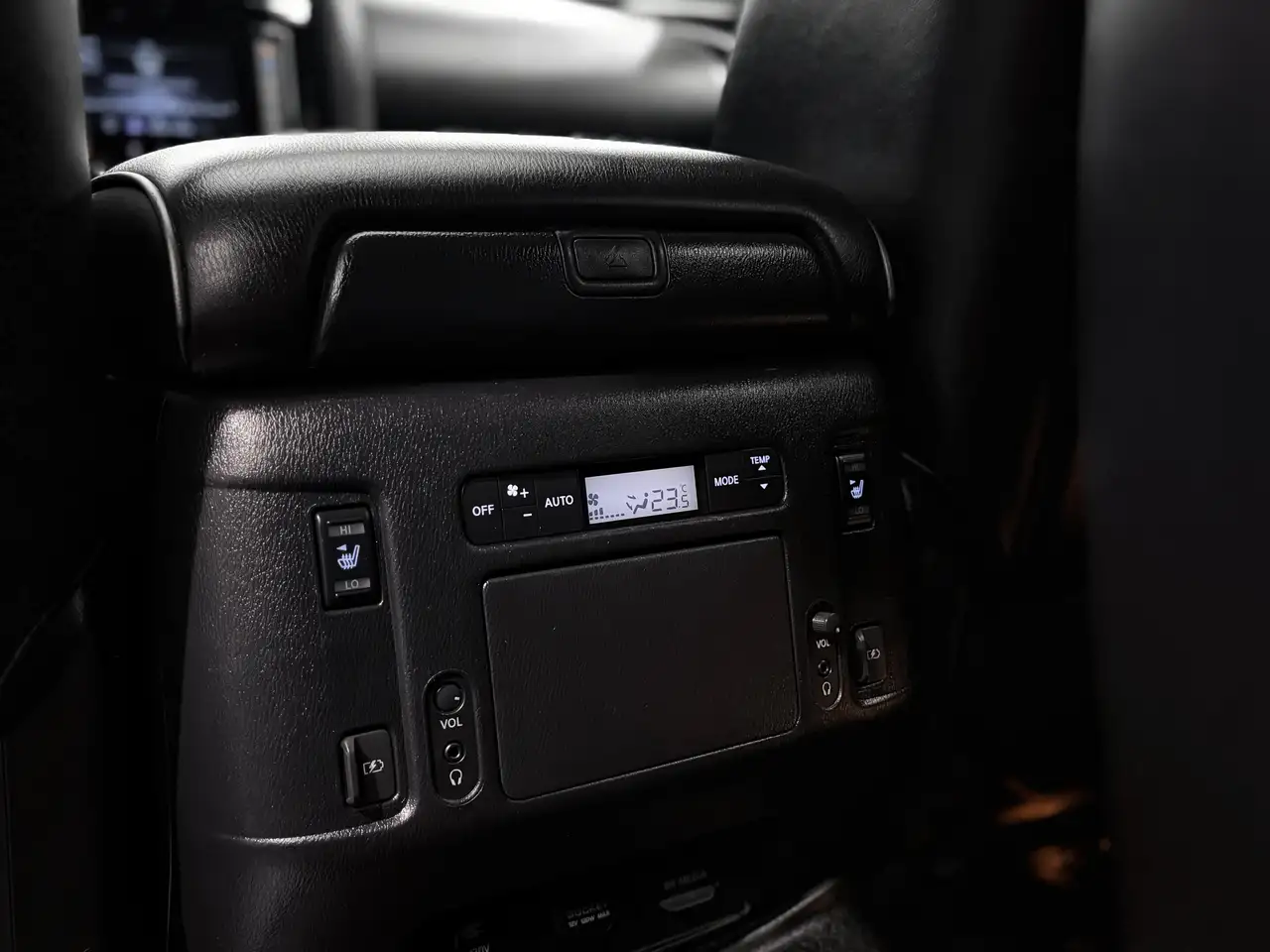 Infiniti QX80 photo Infiniti QX80
