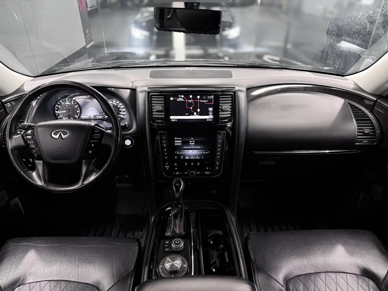 Infiniti QX80 photo Infiniti QX80