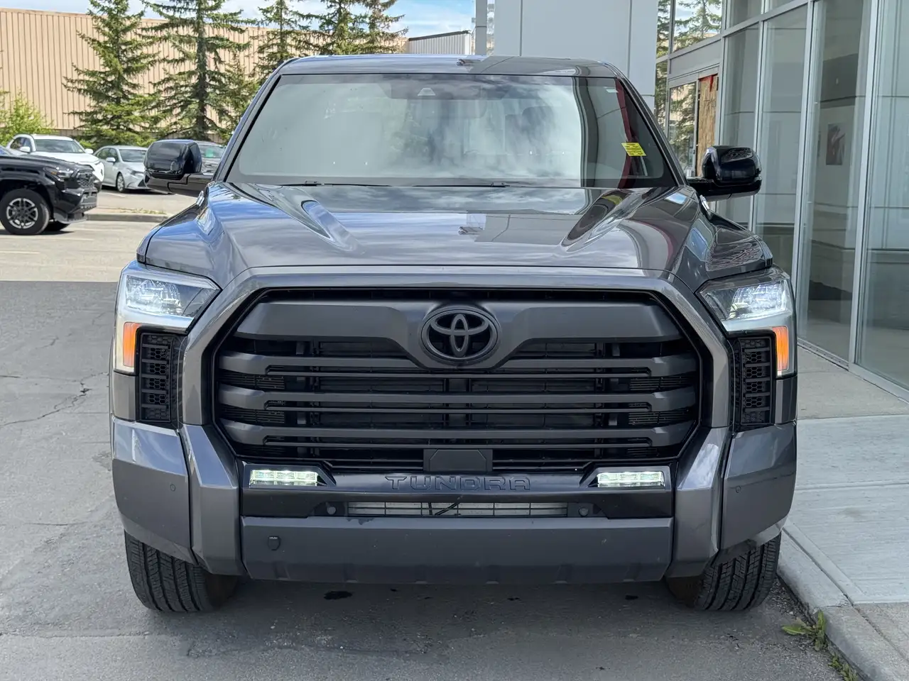Toyota Tundra снимка Toyota Tundra