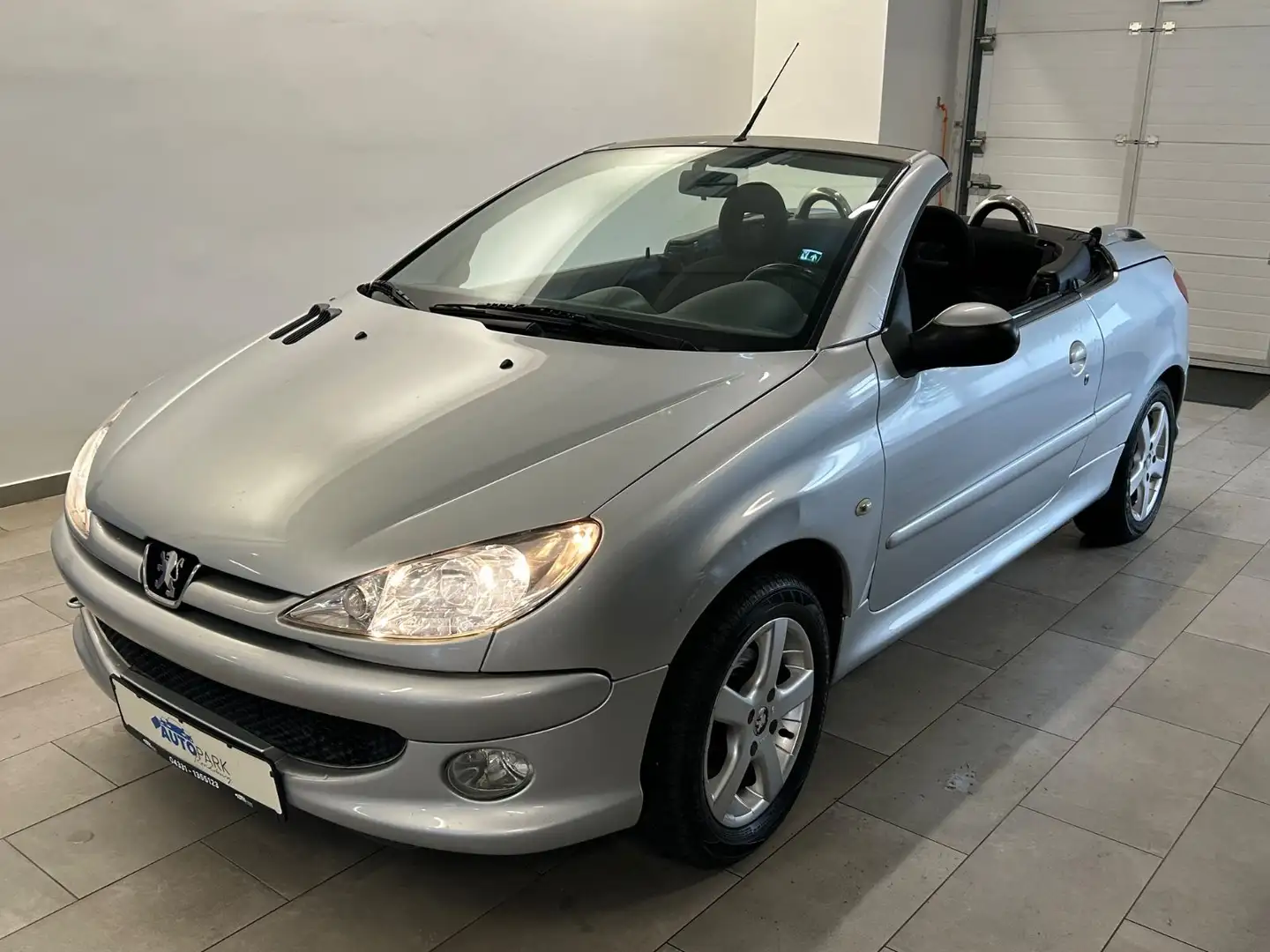 Peugeot 206 Cabriolet CC Filou Grau - 1