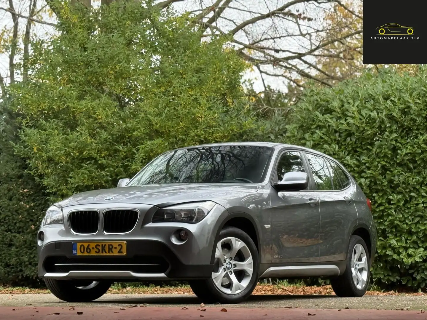 BMW X1 sDrive20i Business / Automaat / Trekhaak / Orig.NL Grijs - 1