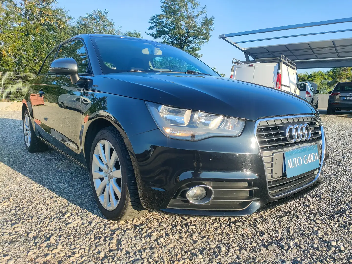 Audi A1 3p 1.6 tdi Ambition 90cv NEOPATENTATI Noir - 2