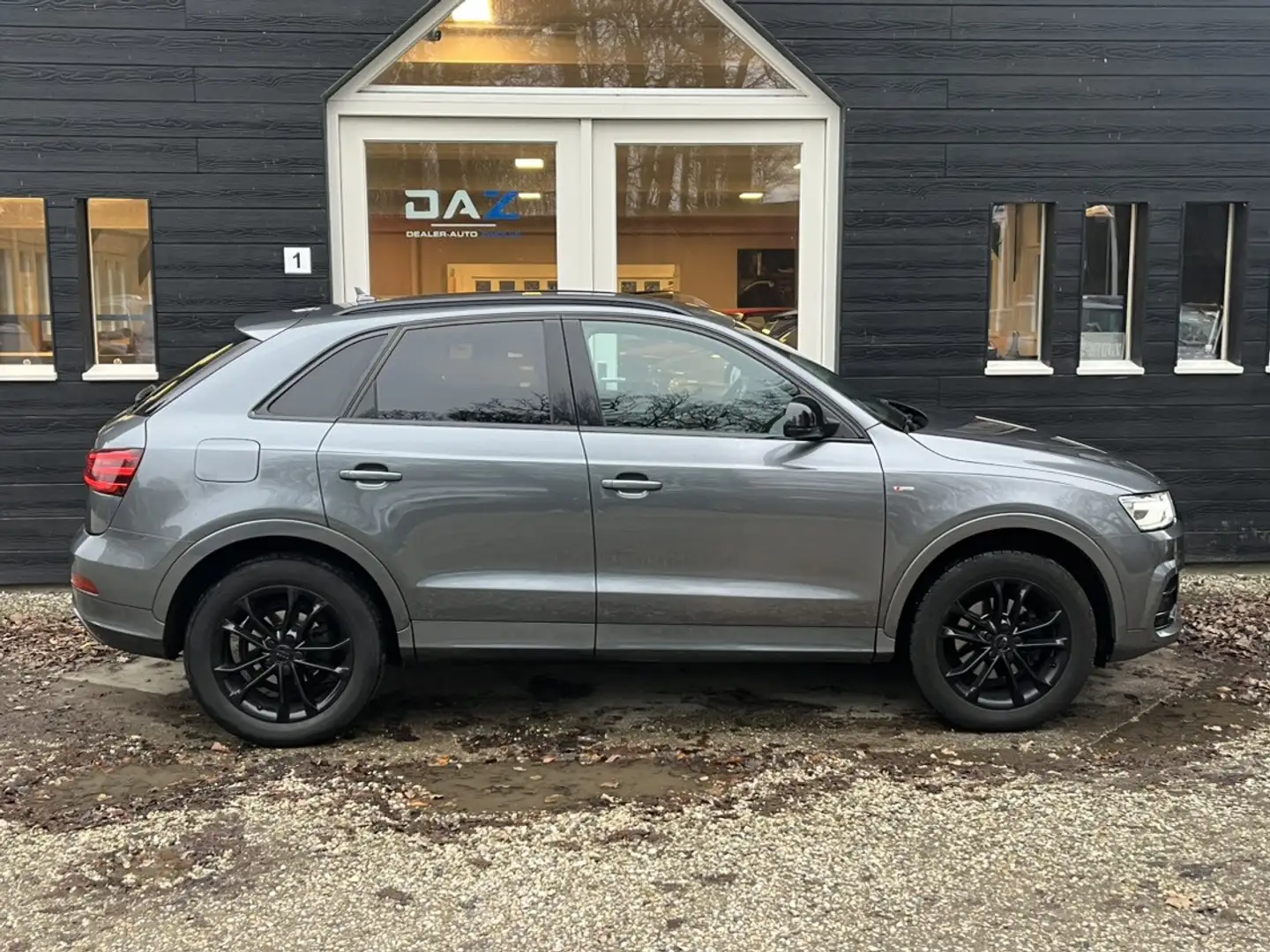 Audi Q3 1.4 TFSI Pro Line S 2x S-Line/Aut/Ecc/Leer/Navi/Lm Grau - 2