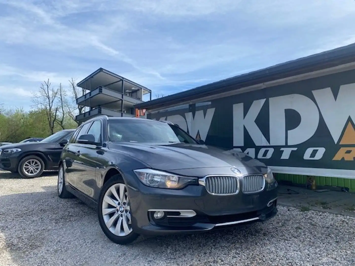 BMW 318 Touring d * MODERN * BluePerformance Gris - 1
