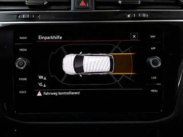 Volkswagen Tiguan view 17
