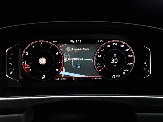 Volkswagen Tiguan view 11