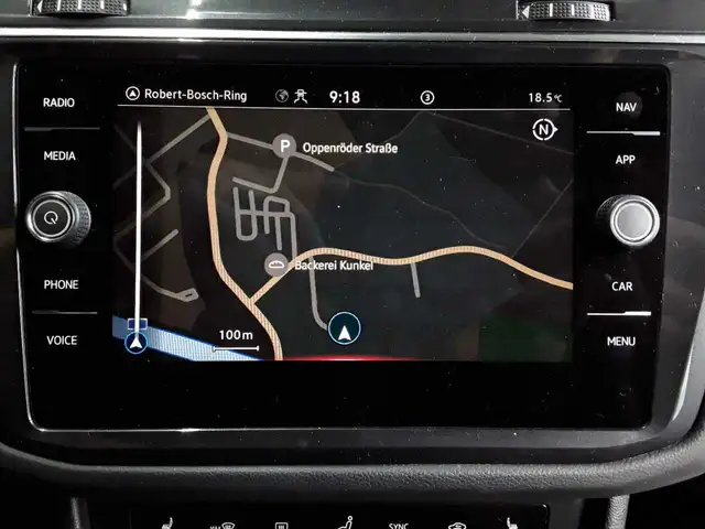 Volkswagen Tiguan view 12
