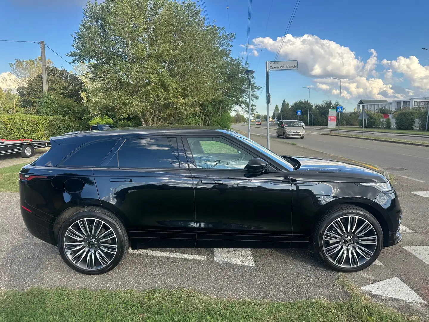 Land Rover Range Rover Velar 3.0d i6 mhev R-Dynamic SE 4wd 300cv auto Noir - 1