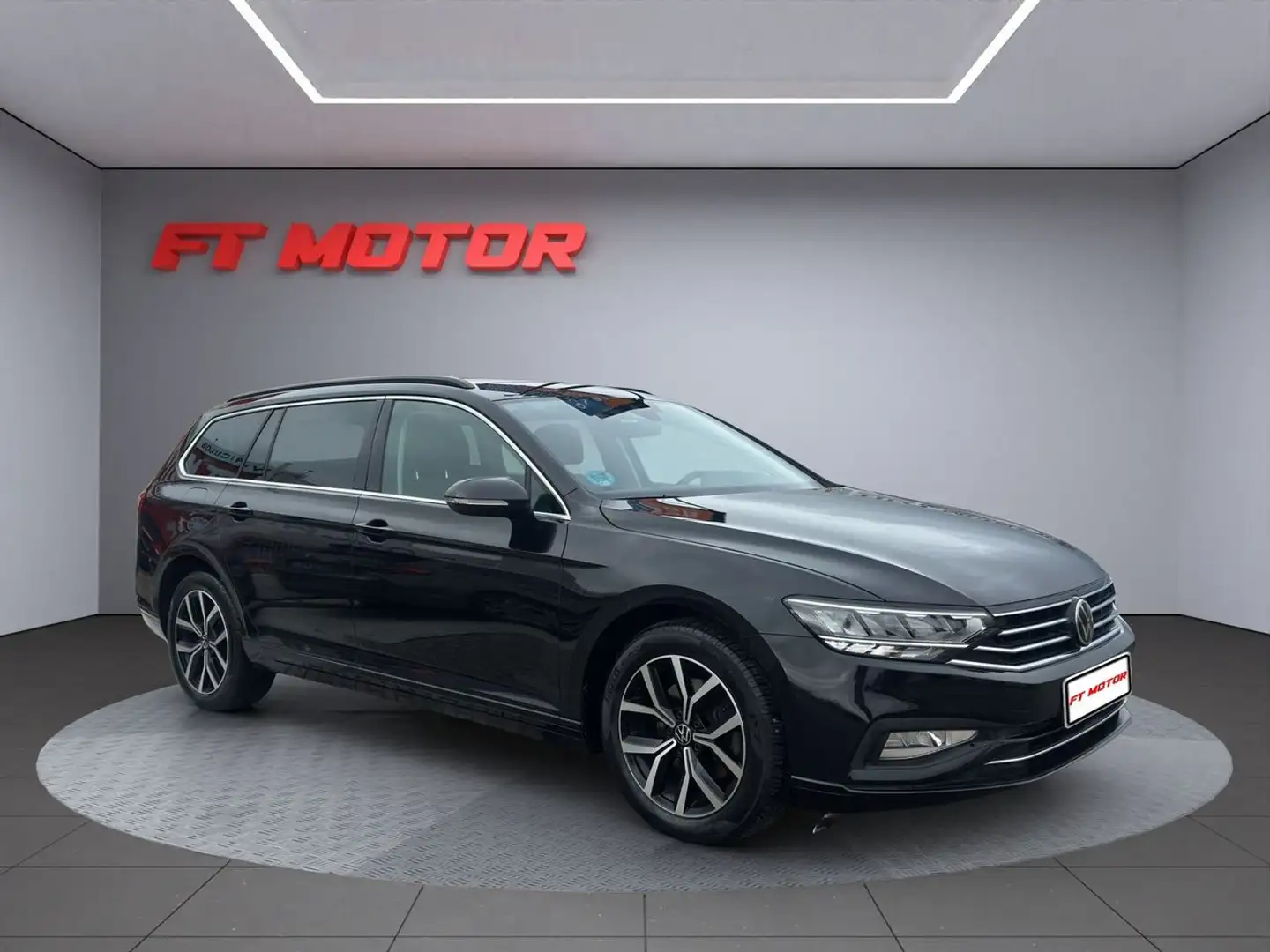 Volkswagen Passat Variant 2.0TDI EVO Executive DGS7 110kW Negro - 1