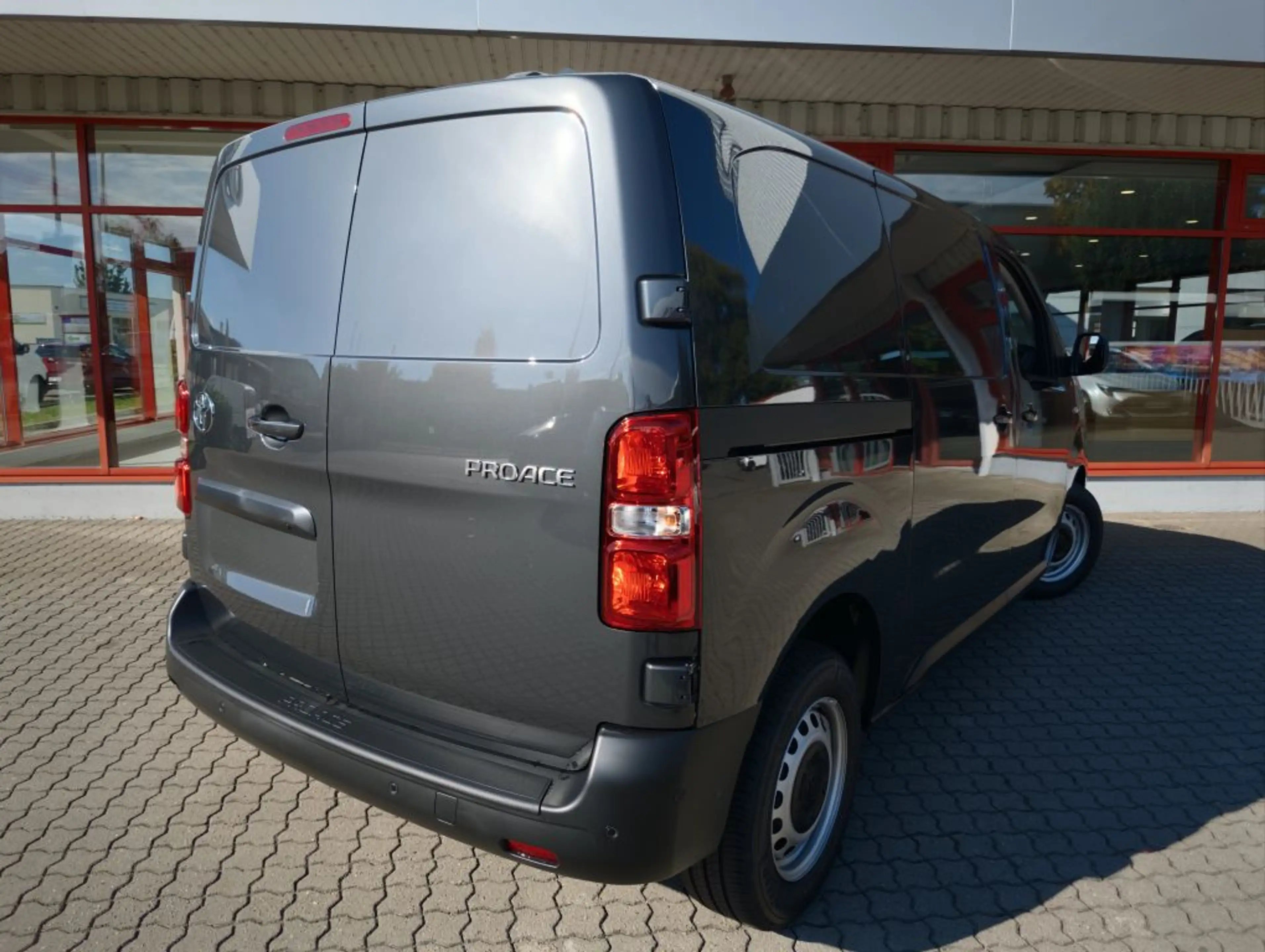 Toyota Proace 2,2-l-D L1 4türig Select mit Sitzheizung — photo 4