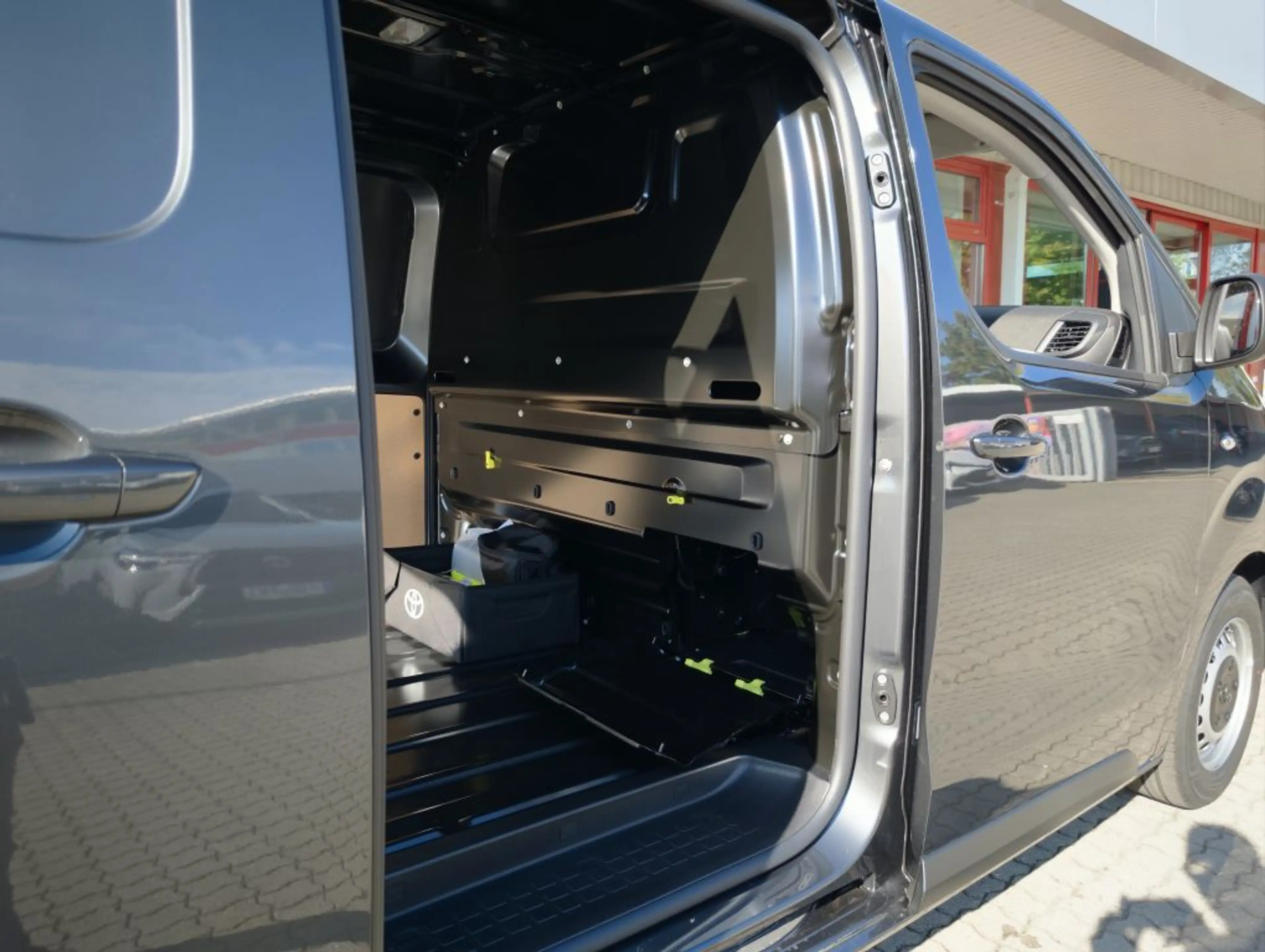 Toyota Proace 2,2-l-D L1 4türig Select mit Sitzheizung — photo 11