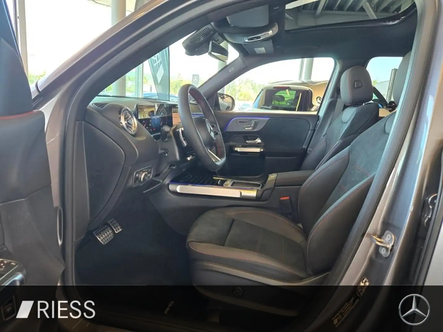 Mercedes-Benz GLB 250 4MATIC SD SpurW W-Paket S-Sitz KeyLess Grau - 2