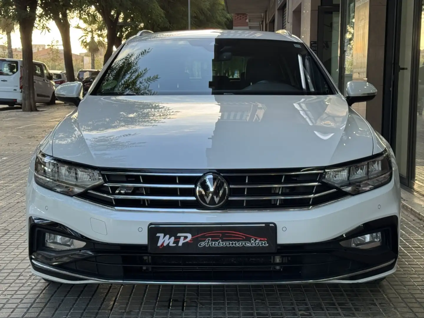 Volkswagen Passat Variant 2.0TDI EVO R-Line DGS7 110kW Blanco - 2