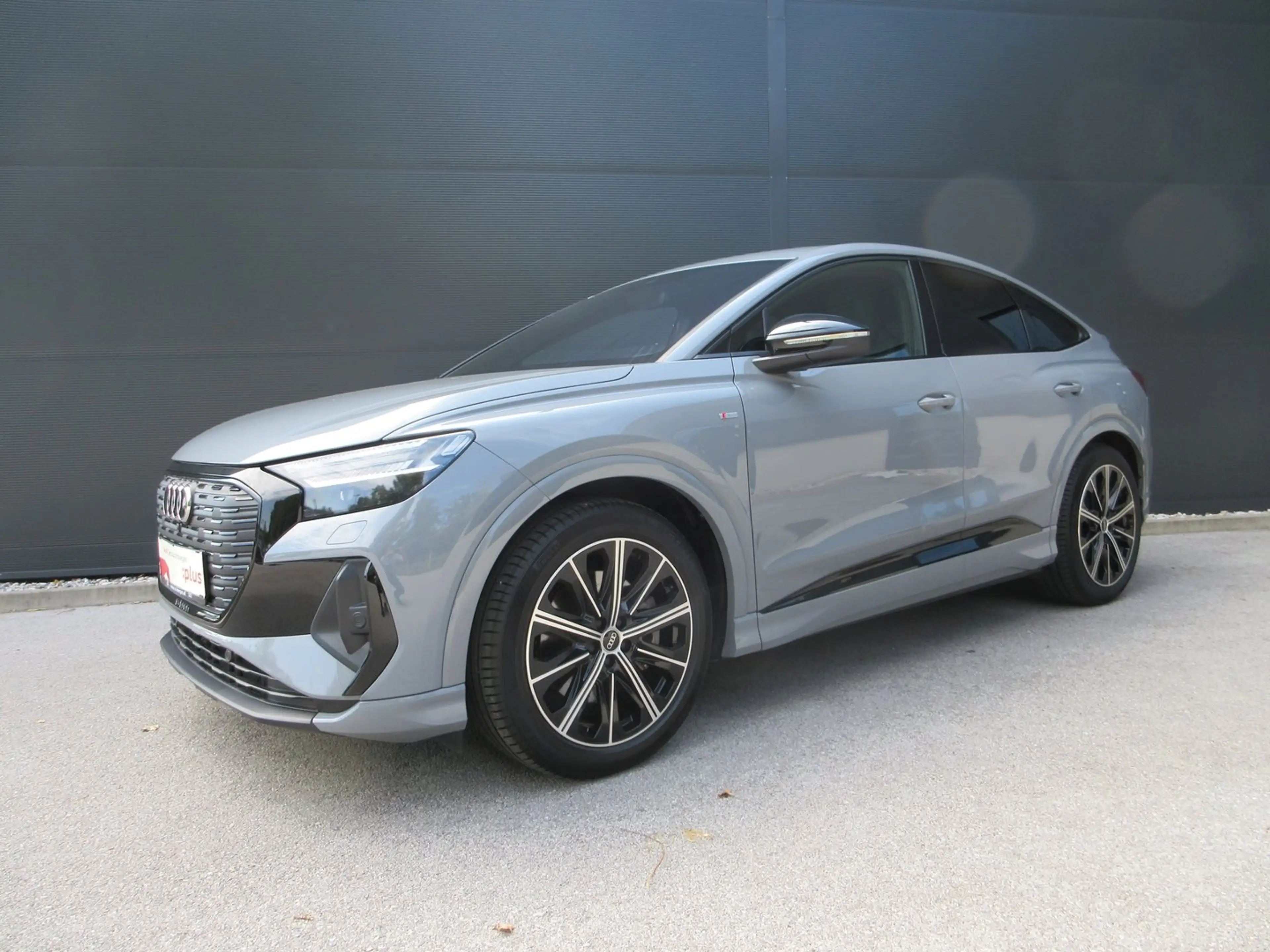 Audi Q4 e-tron Audi Q4 Sportback 50 e-tron quattro — photo 3