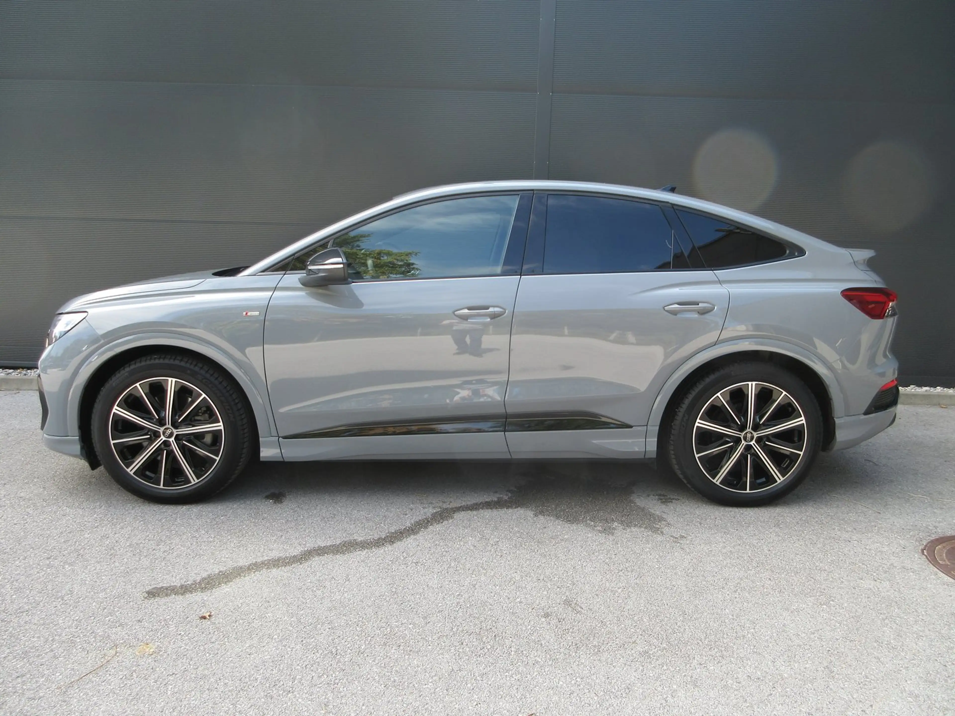 Audi Q4 e-tron Audi Q4 Sportback 50 e-tron quattro — photo 5