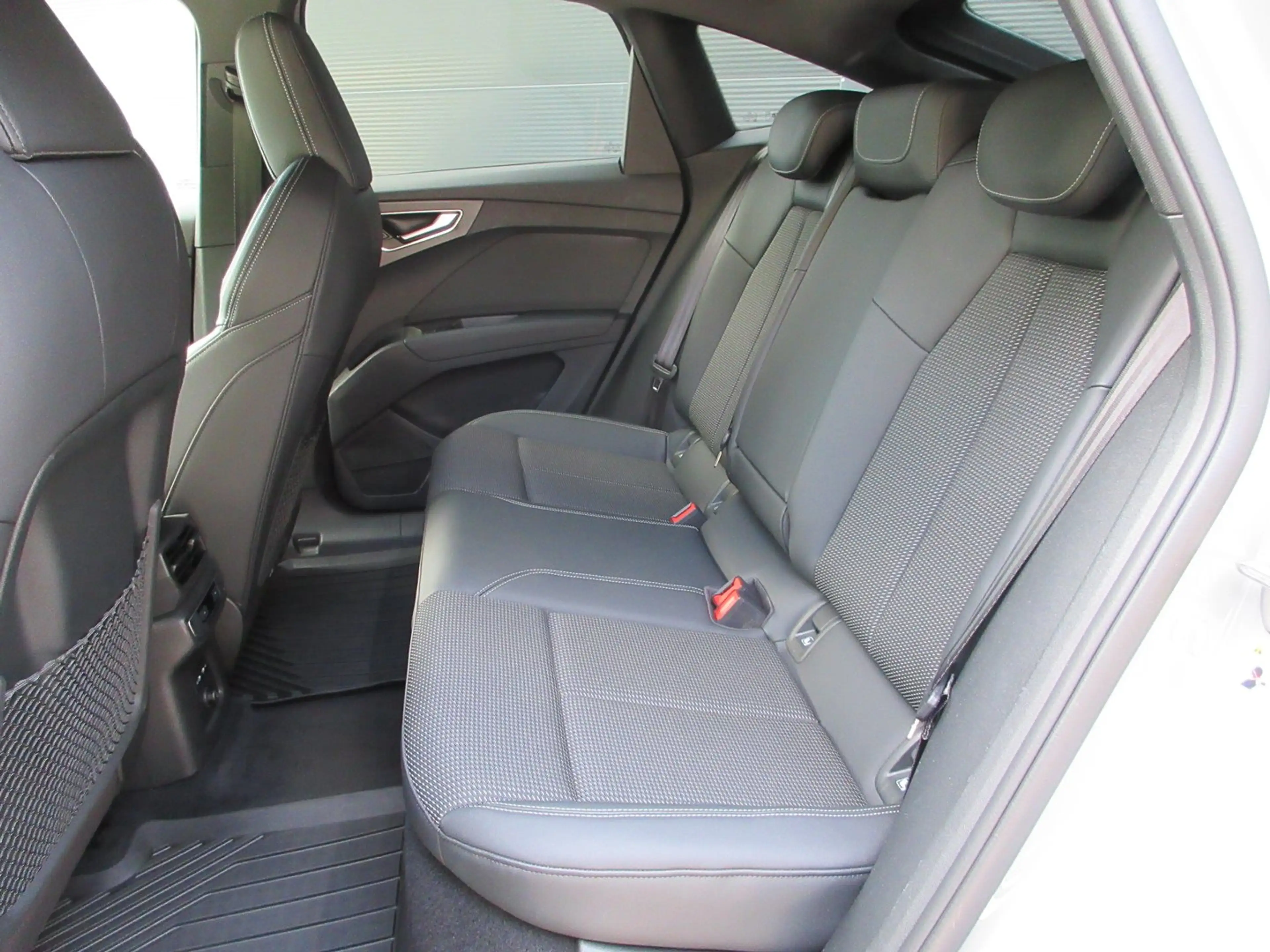 Audi Q4 e-tron Audi Q4 Sportback 50 e-tron quattro — photo 14