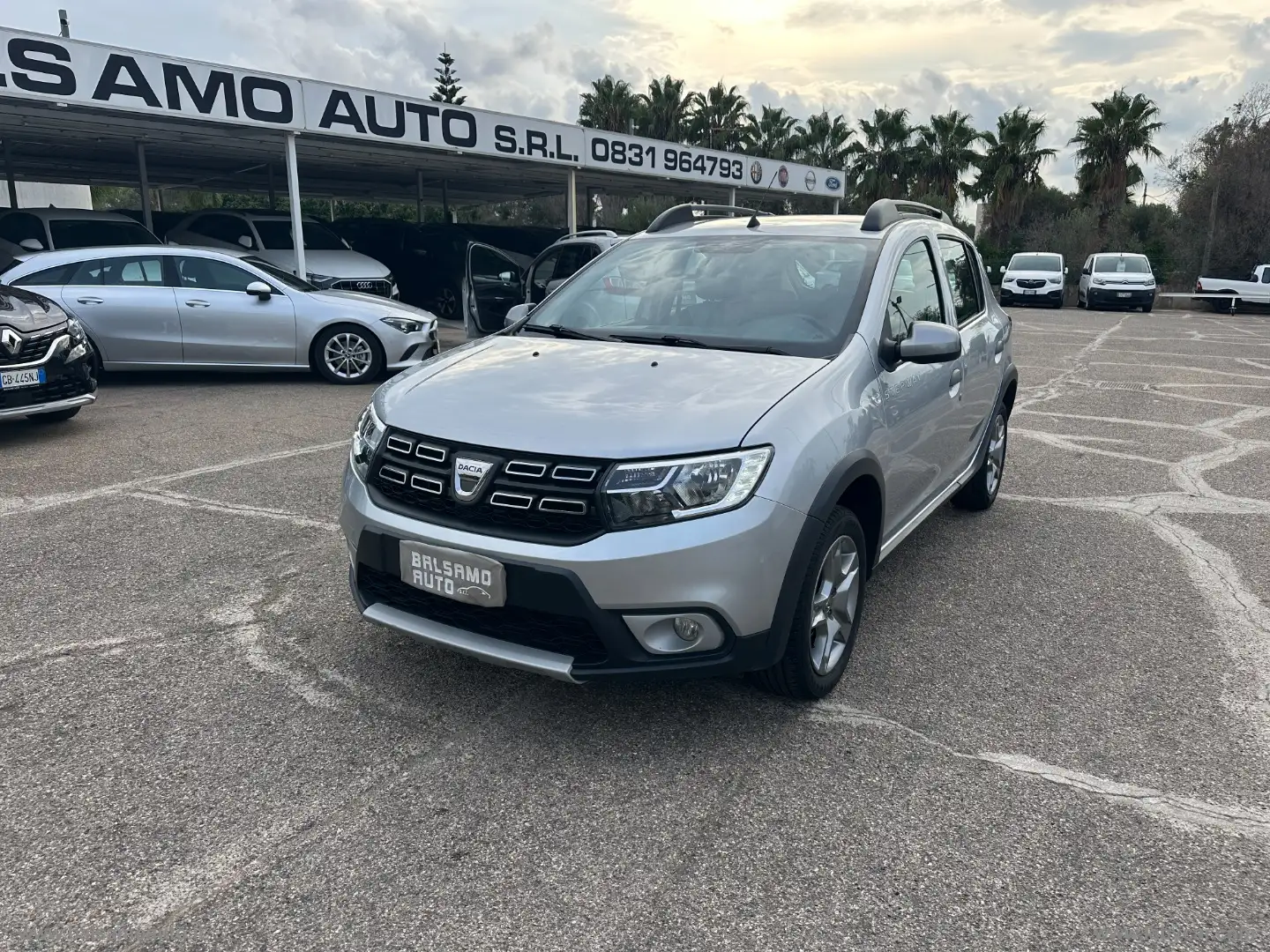 Dacia Sandero Stepway 1.0 TCe ECO-G Comfort Argento - 1