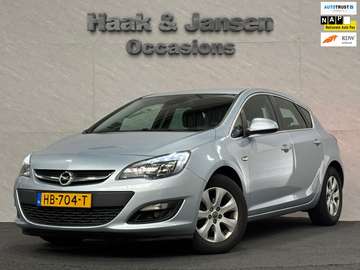 1.4 Turbo Blitz 120 pk Cruisecontrol Airco Navigat