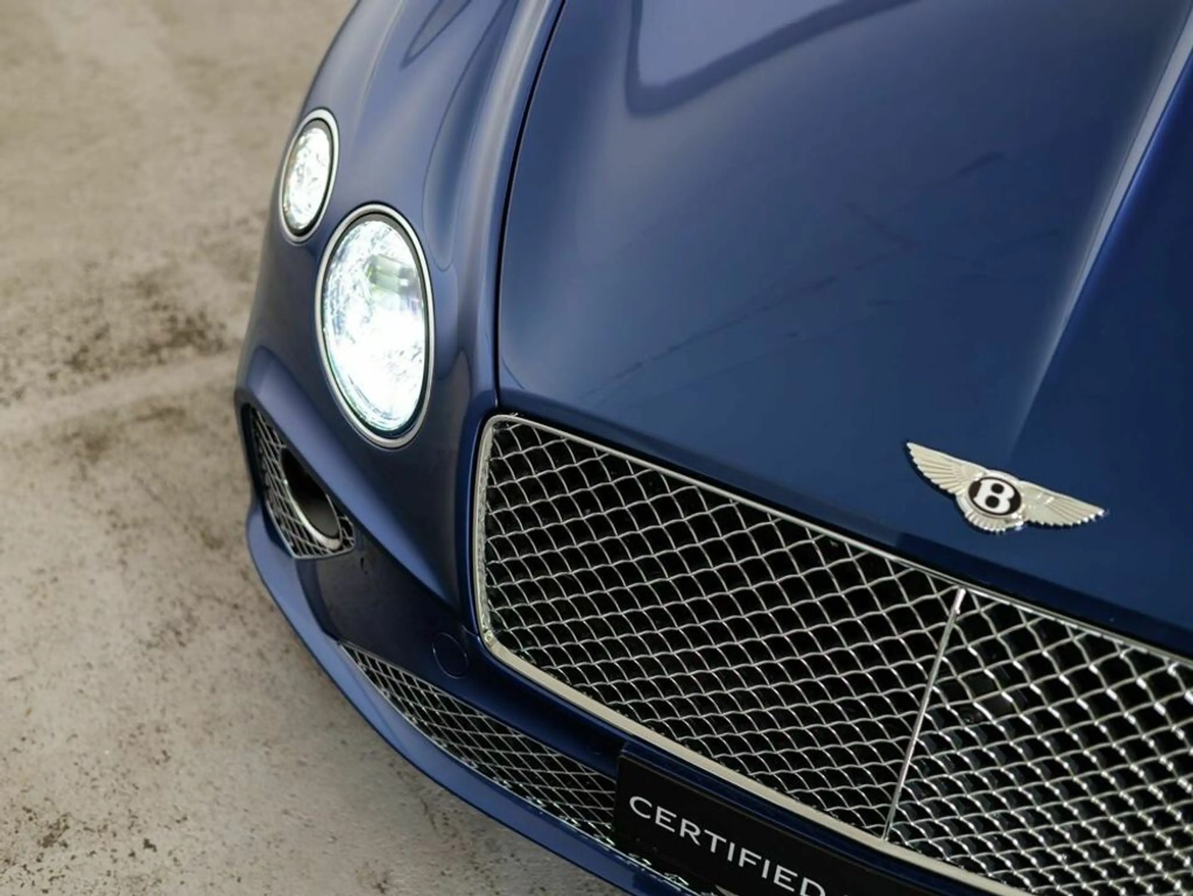 Bentley Continental Azure — photo 8
