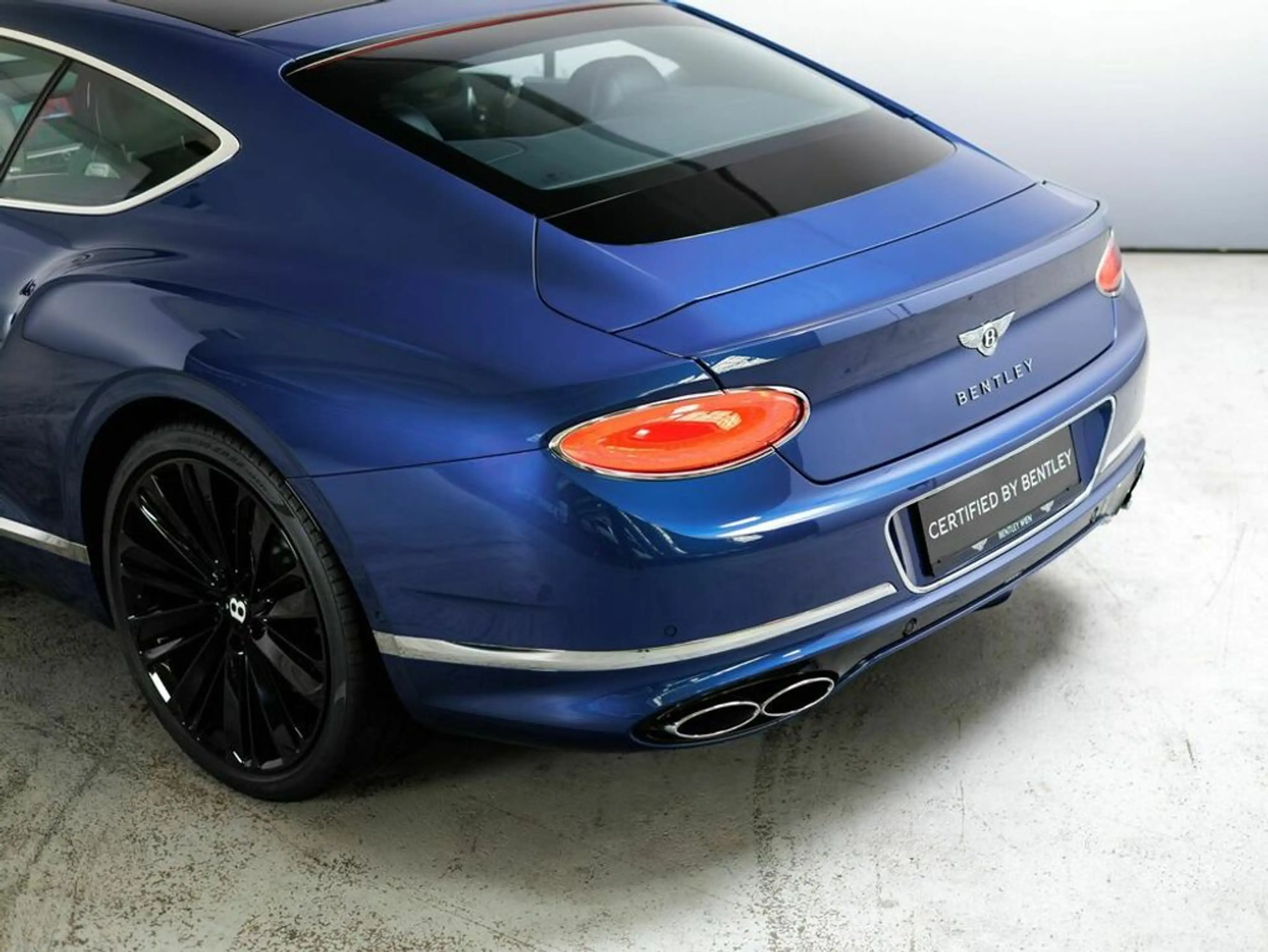 Bentley Continental Azure — photo 5