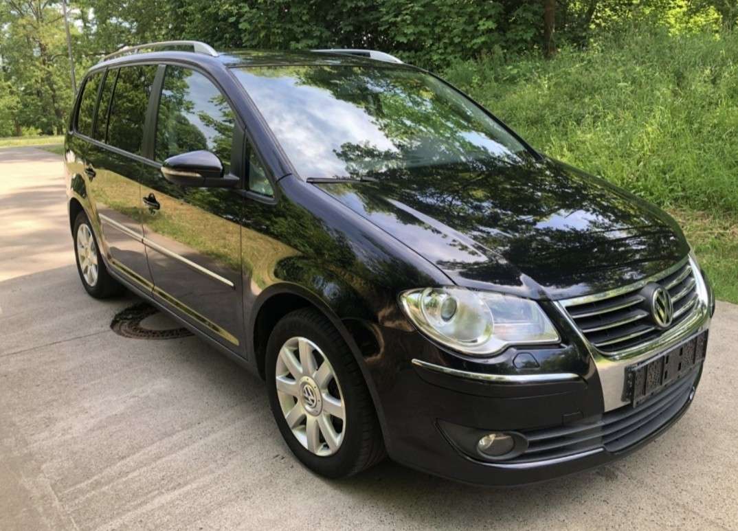 Second hand Volkswagen Touran 2.0