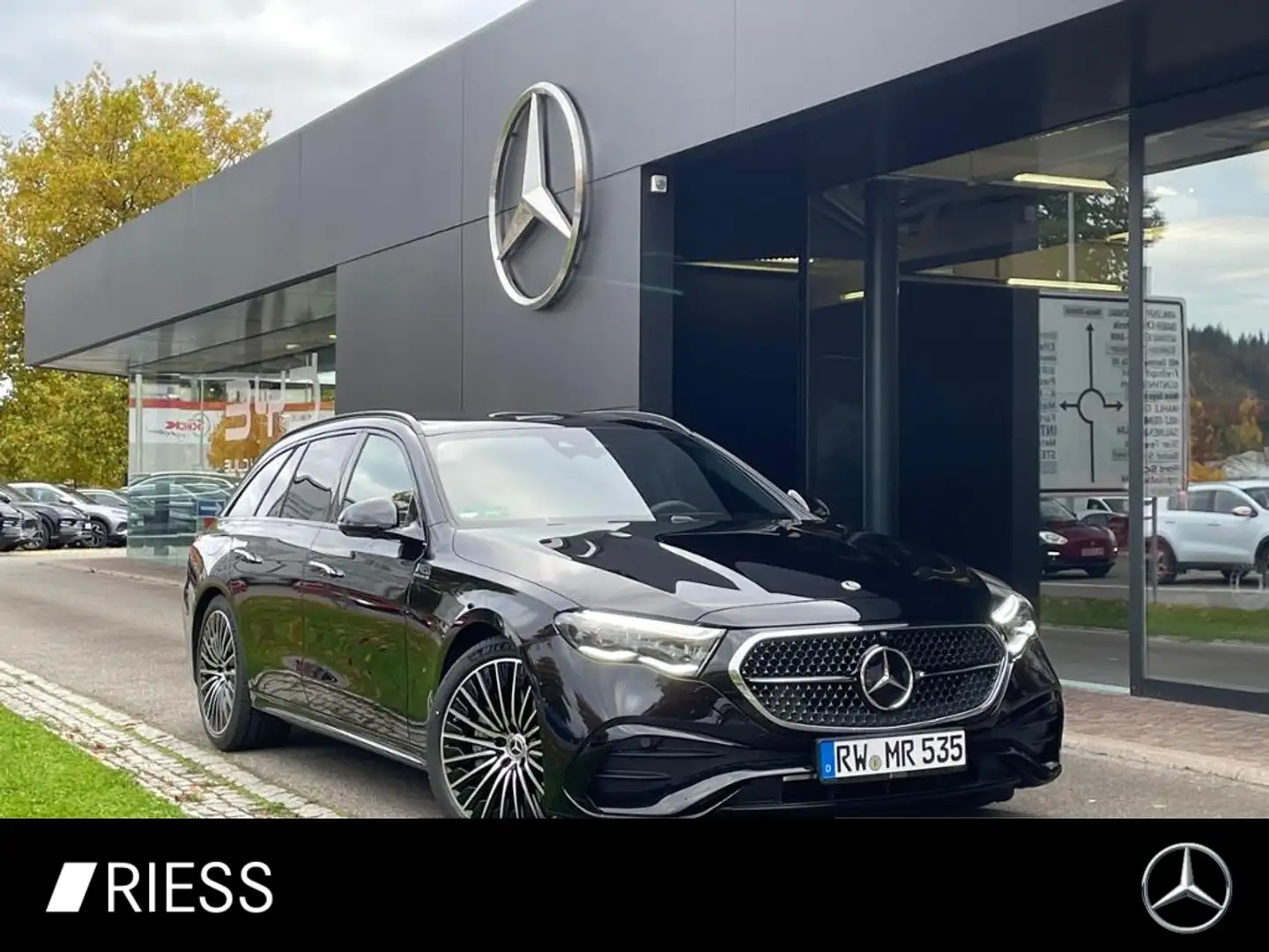 Mercedes-Benz E 300 de 4MATIC T-Modell mit EQ Hybrid Technologie Schwarz - 1
