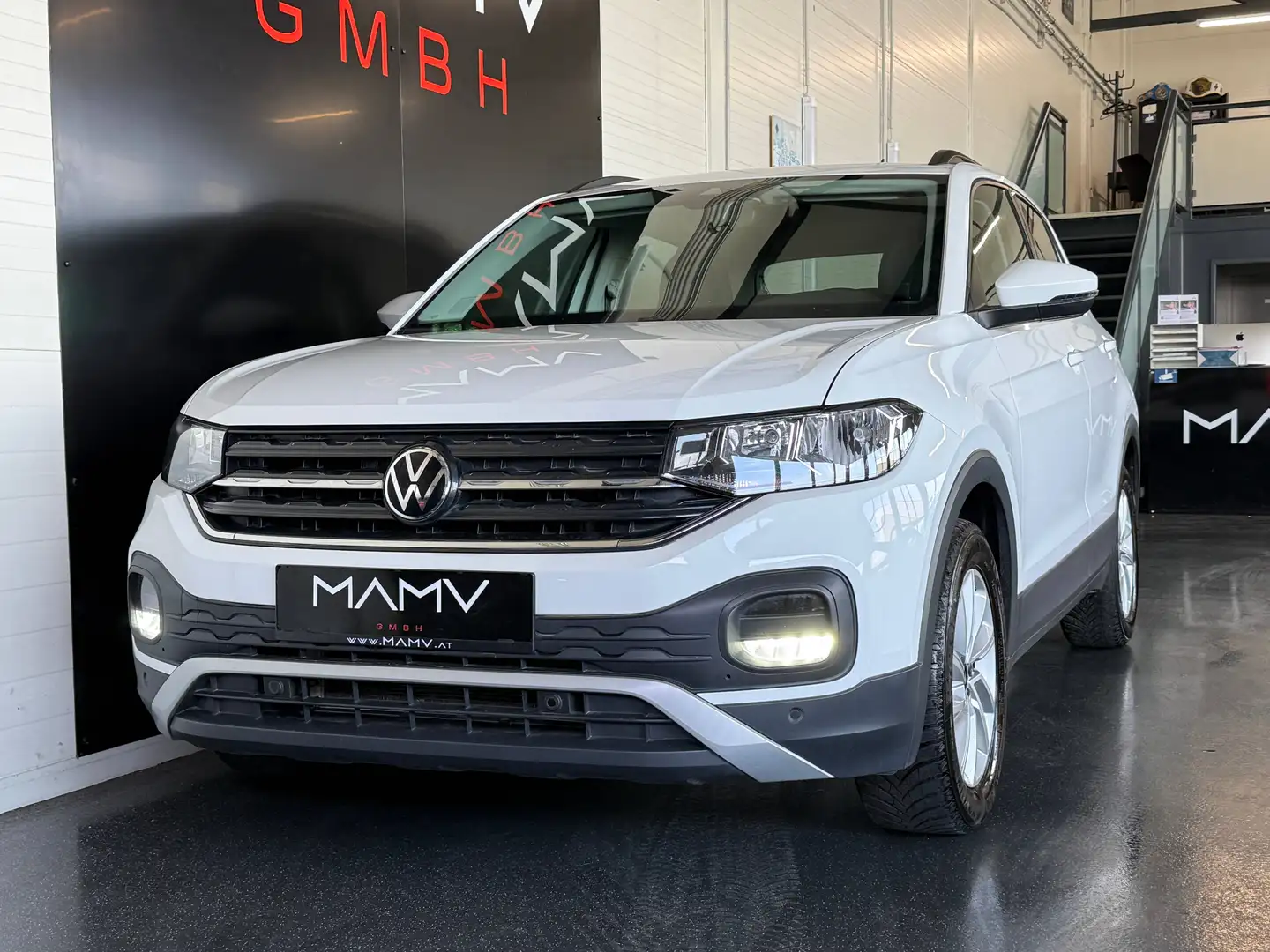 Volkswagen T-Cross 1.0 TSI Life 1st. Besitz Sitzheizung Tausch Finanzierung Weiß - 1