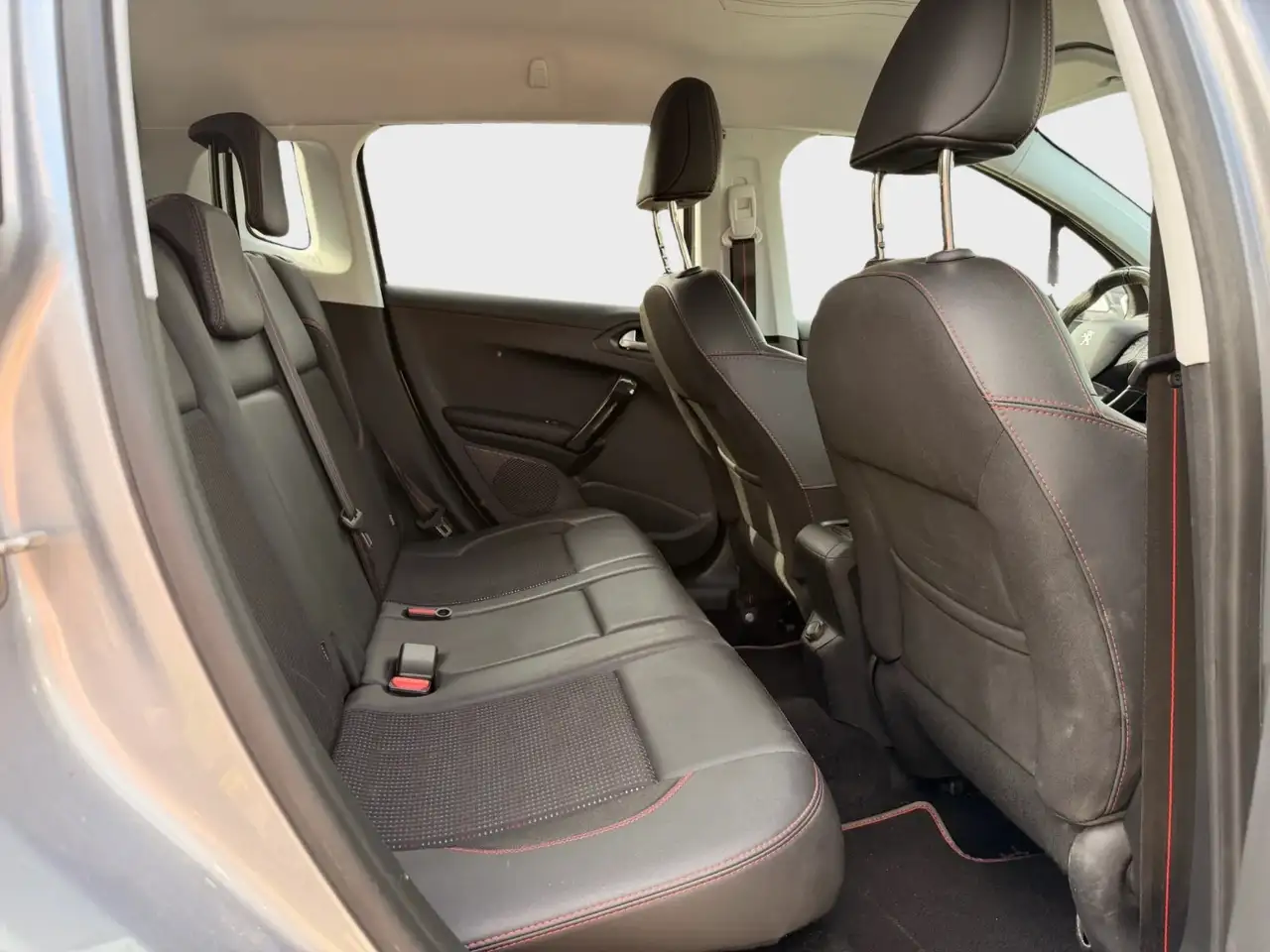 Peugeot 2008 2008 — photo 9