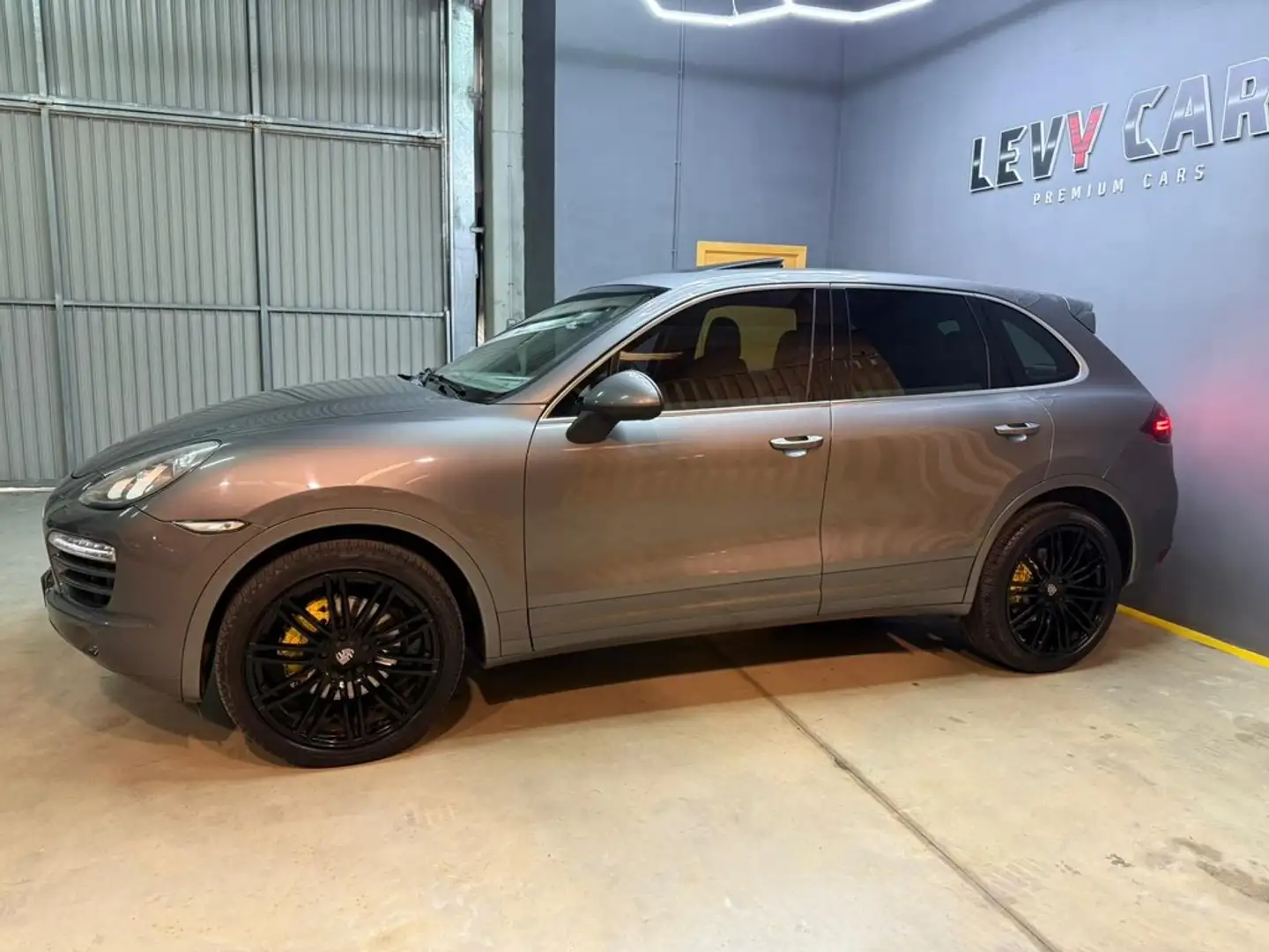 Porsche Cayenne 3.0 TD Tiptronic Gris - 2
