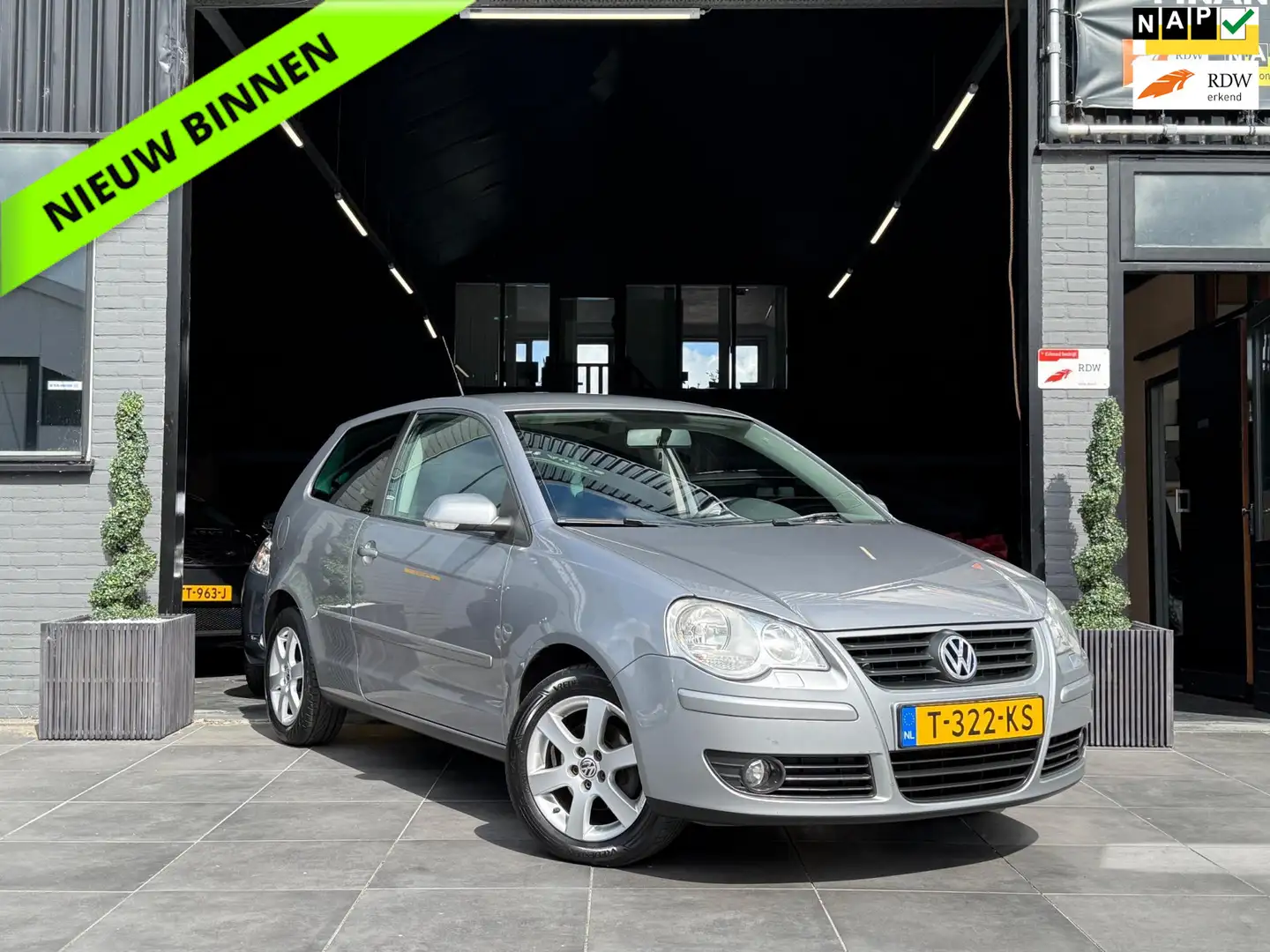 Volkswagen Polo 1.4-16V Trendline|Airco|Cruise|El Pakket|APK Grijs - 1