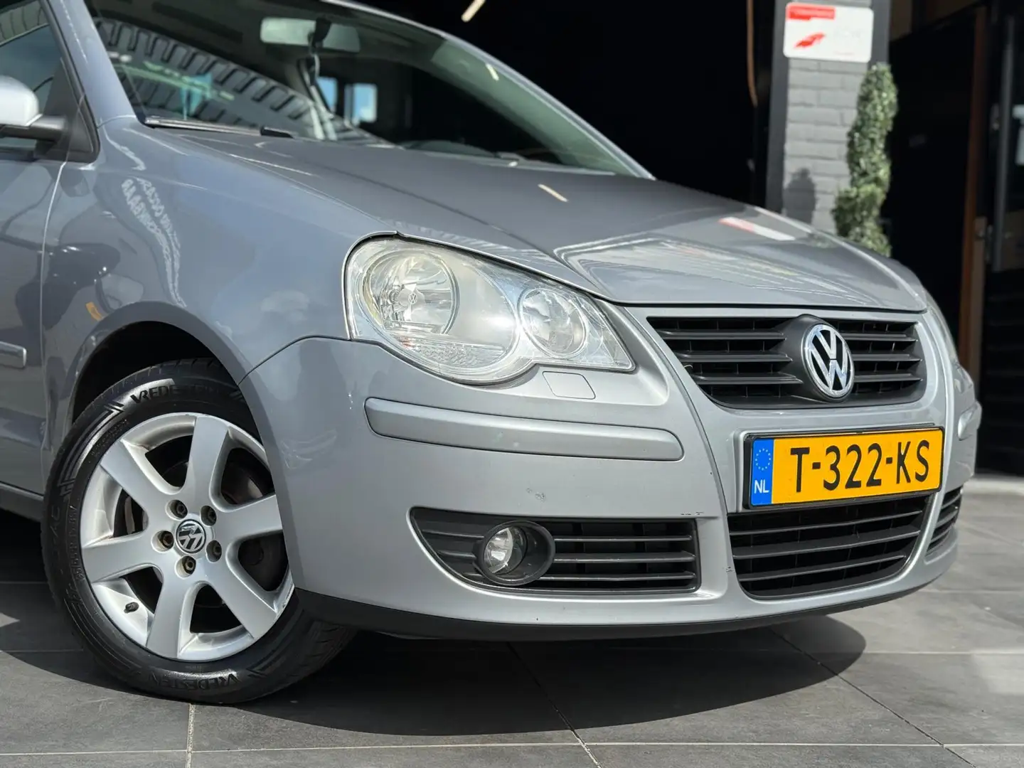 Volkswagen Polo 1.4-16V Trendline|Airco|Cruise|El Pakket|APK Grijs - 2