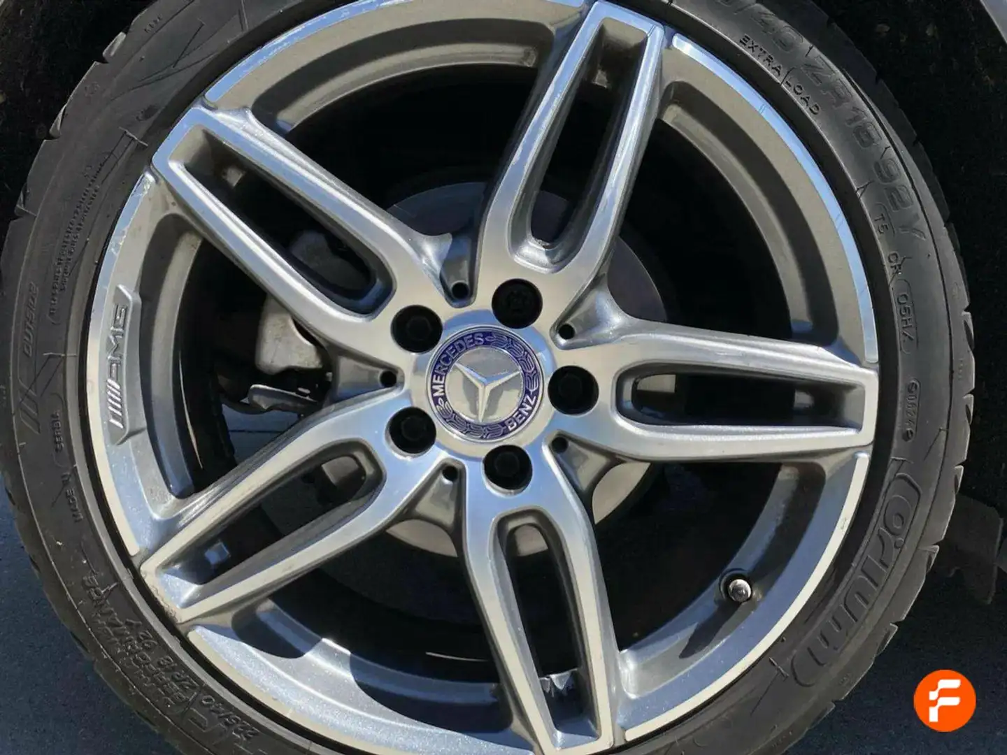 Mercedes-Benz A 200 d AMG Line Gris - 1