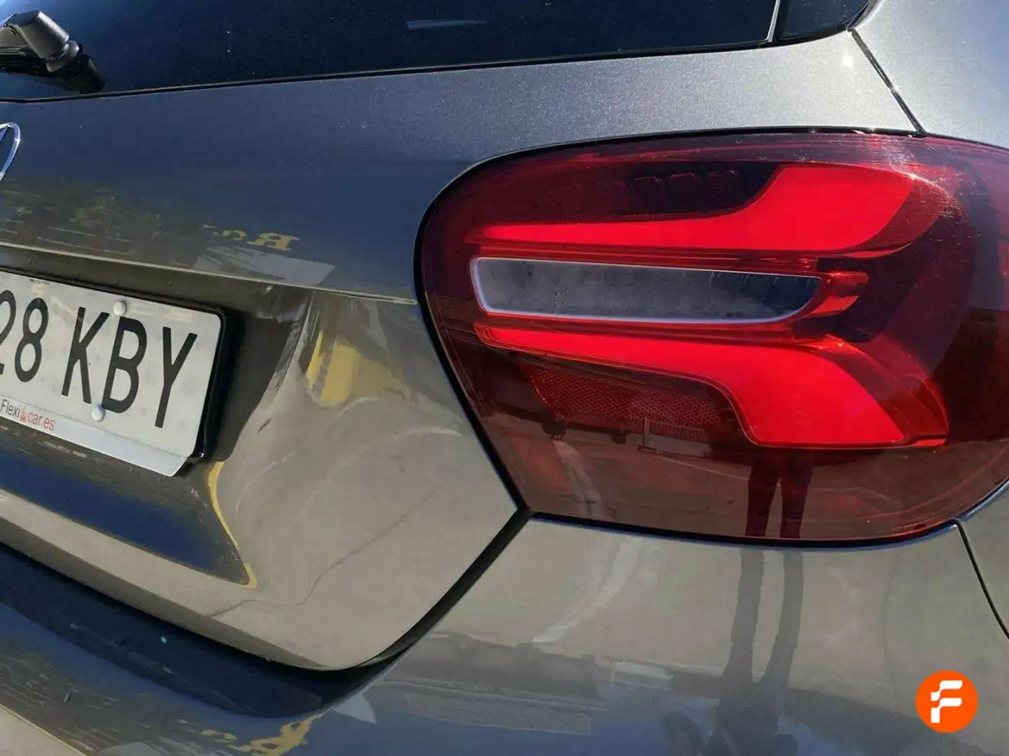 Mercedes-Benz A 200 d AMG Line Gris - 2