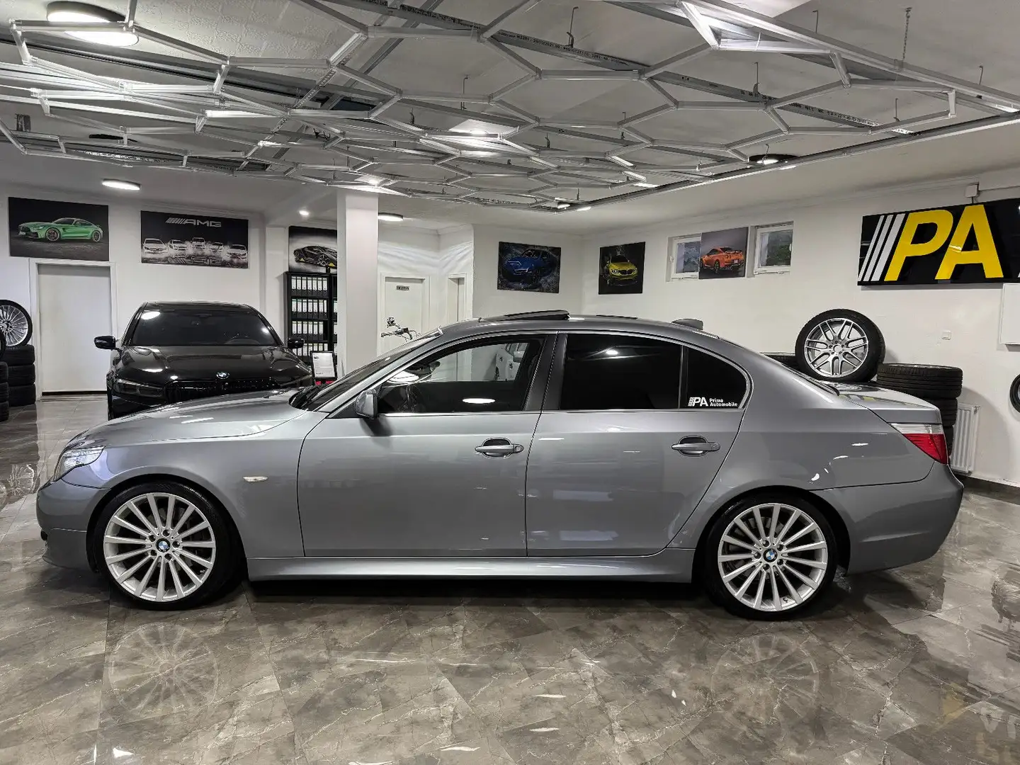BMW 530 i Lim. xDrive M-Paket Dt. Fahrzeug HUD Xenon Gris - 2