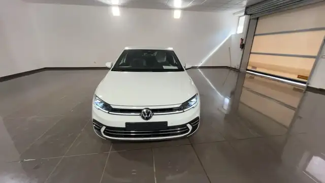 Volkswagen Polo view 2