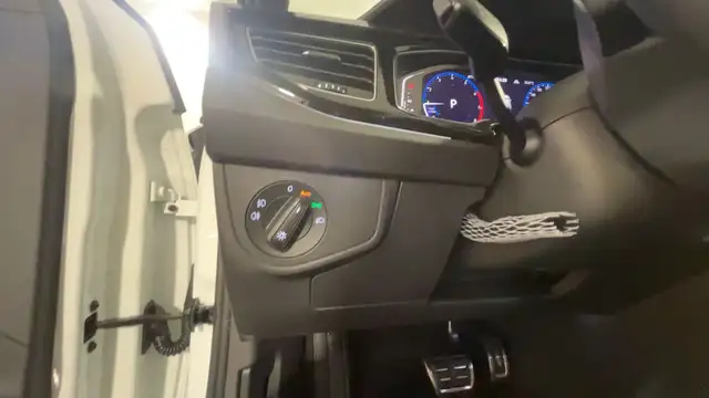 Volkswagen Polo view 13
