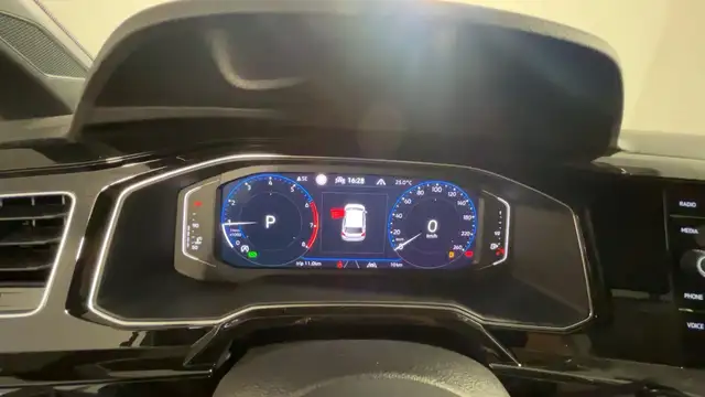 Volkswagen Polo view 11