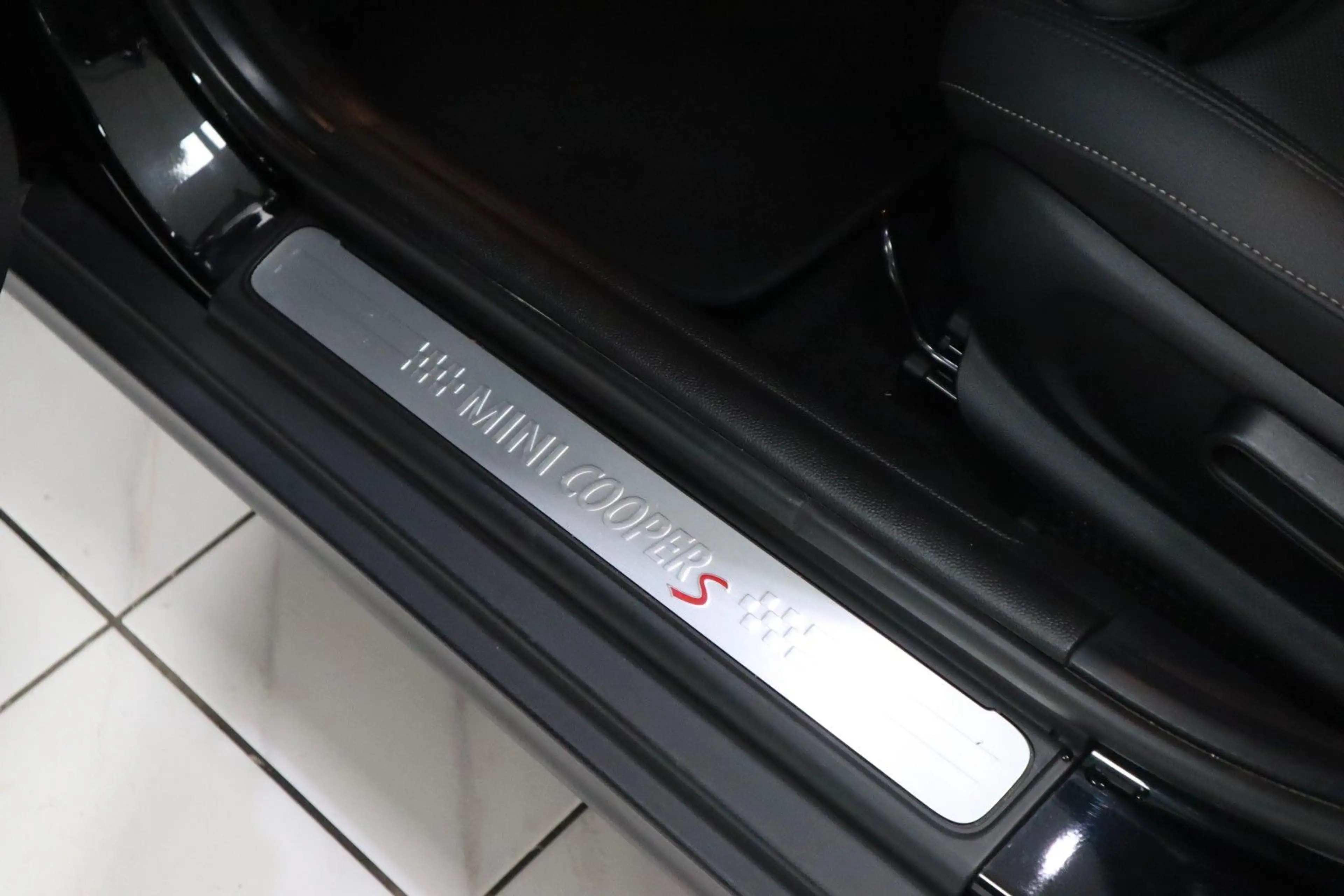 MINI Cooper S Classic Trim 5Türer~DEUTSCH+UNFALLFREI+ — photo 14