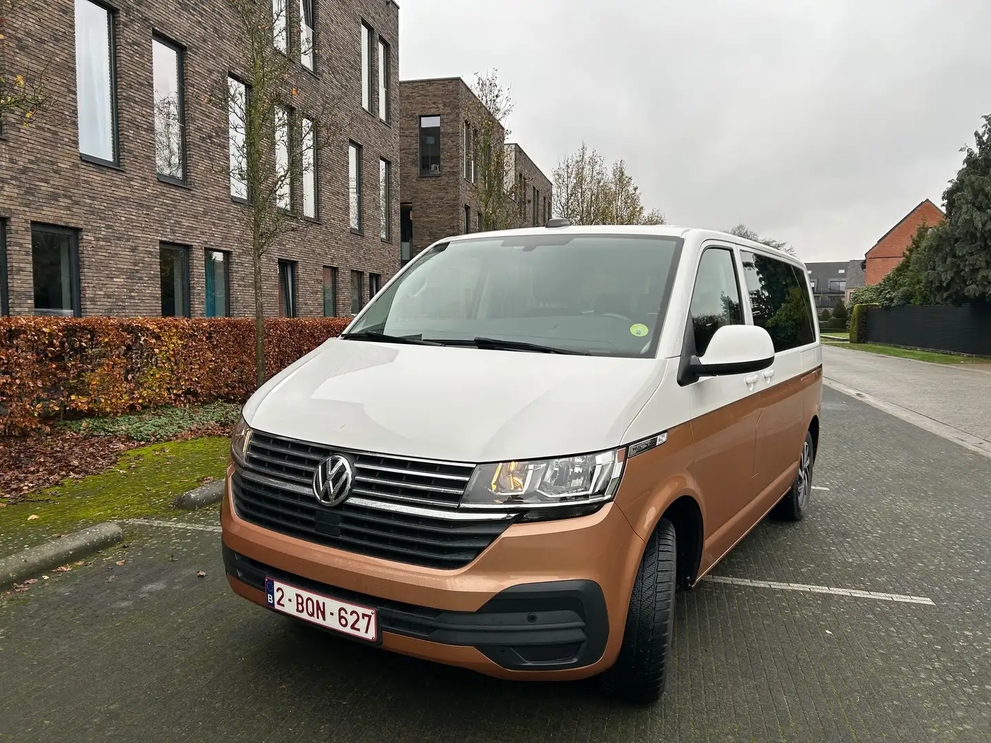 Volkswagen T6.1 Multivan Multivan T6.1 Kurz DSG Highline Bronze - 1