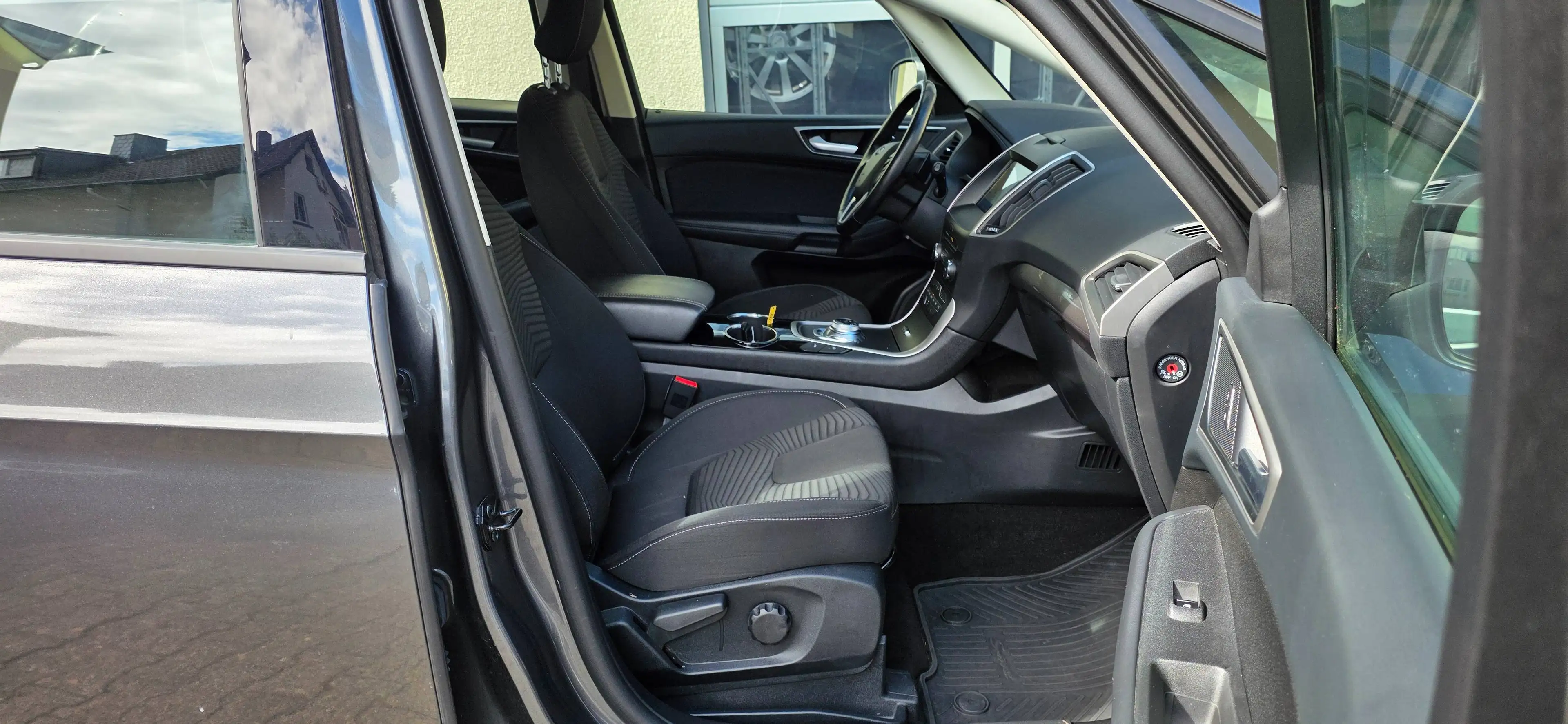 Ford S-Max 2.0TDCi *1 Hand*Navi*Aut* Kamera* Garantie — photo 8
