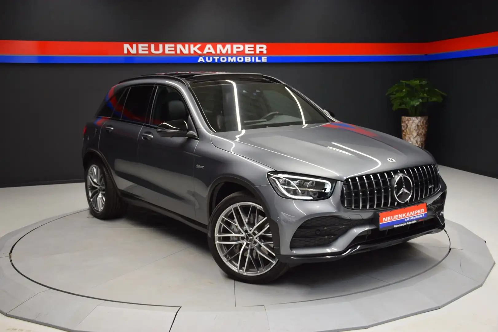 Mercedes-Benz GLC 43 AMG 4Matic Pano Šedá - 1