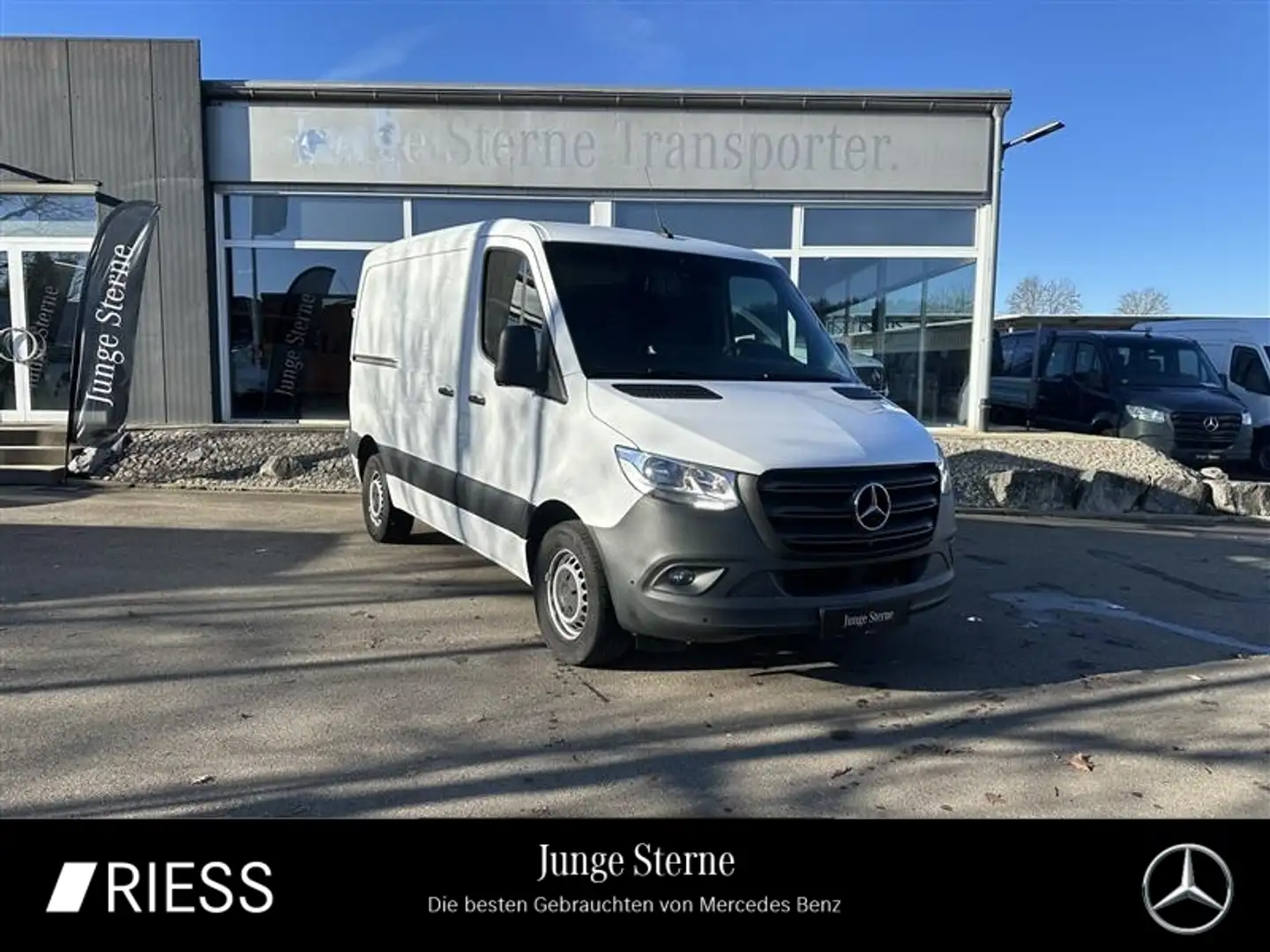 Mercedes-Benz Sprinter 317 CDI KA/L1H1/3250/MBUX/360°/TEMPOMAT/NAVI/KLIMA Weiß - 1