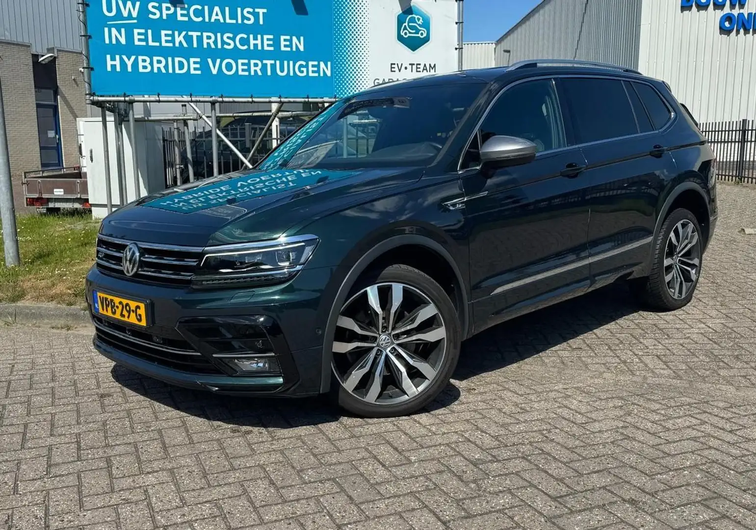 Volkswagen Tiguan Allspace 2.0 TDI 4Motion GRIJSKENTEKEN 360/NAVI/LED/CARPLAY Verde - 2