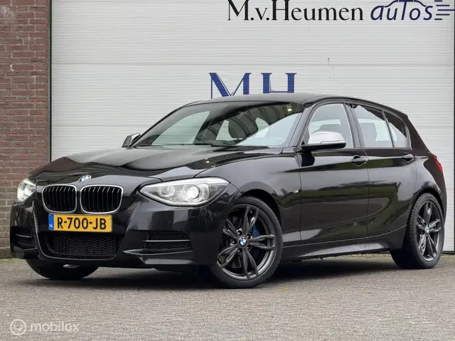 BMW 135 1-serie M135i xDrive 320PK Harman Kardon LED Clima