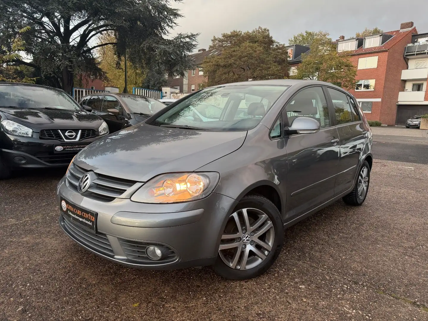 Volkswagen Golf Plus V Edition Navi*Allwetter*Garantie*TÜV* Gris - 1