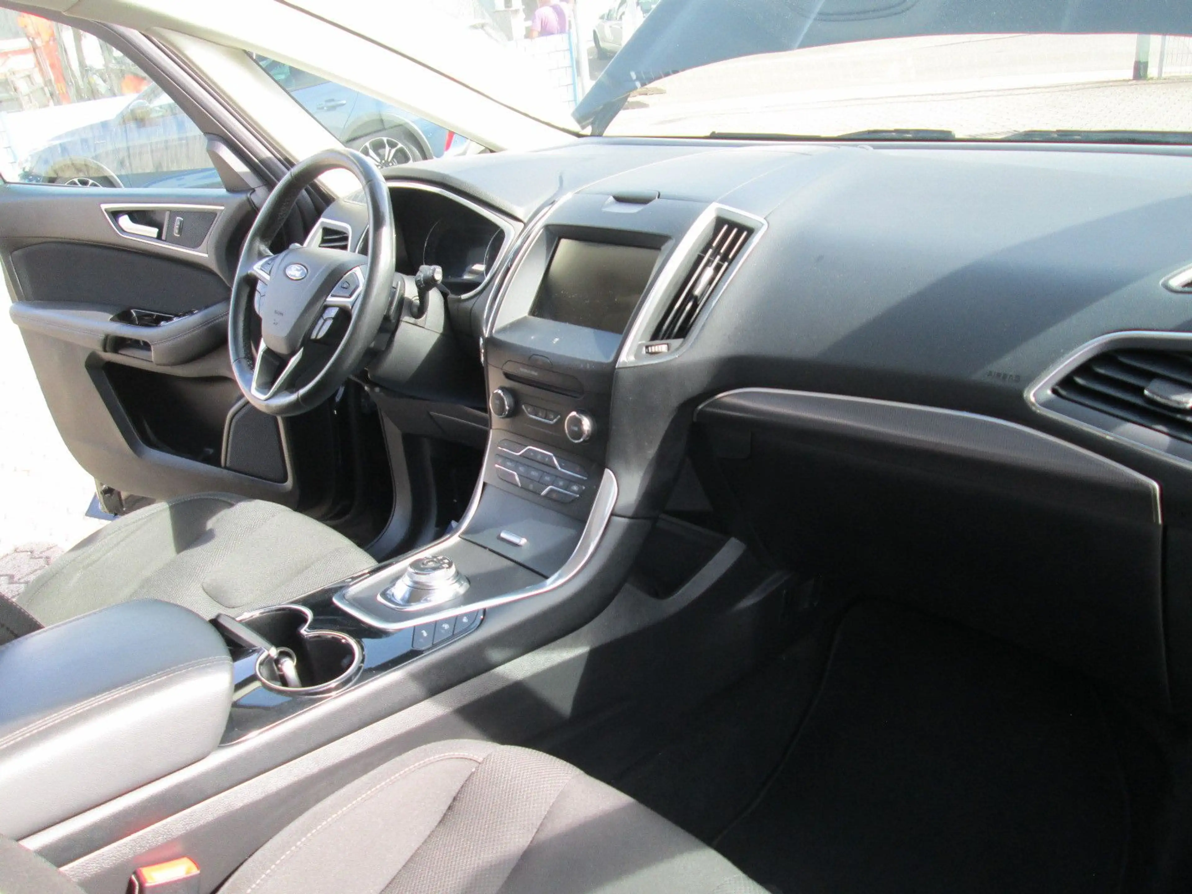 Ford S-Max S-MAX Titanium — photo 8