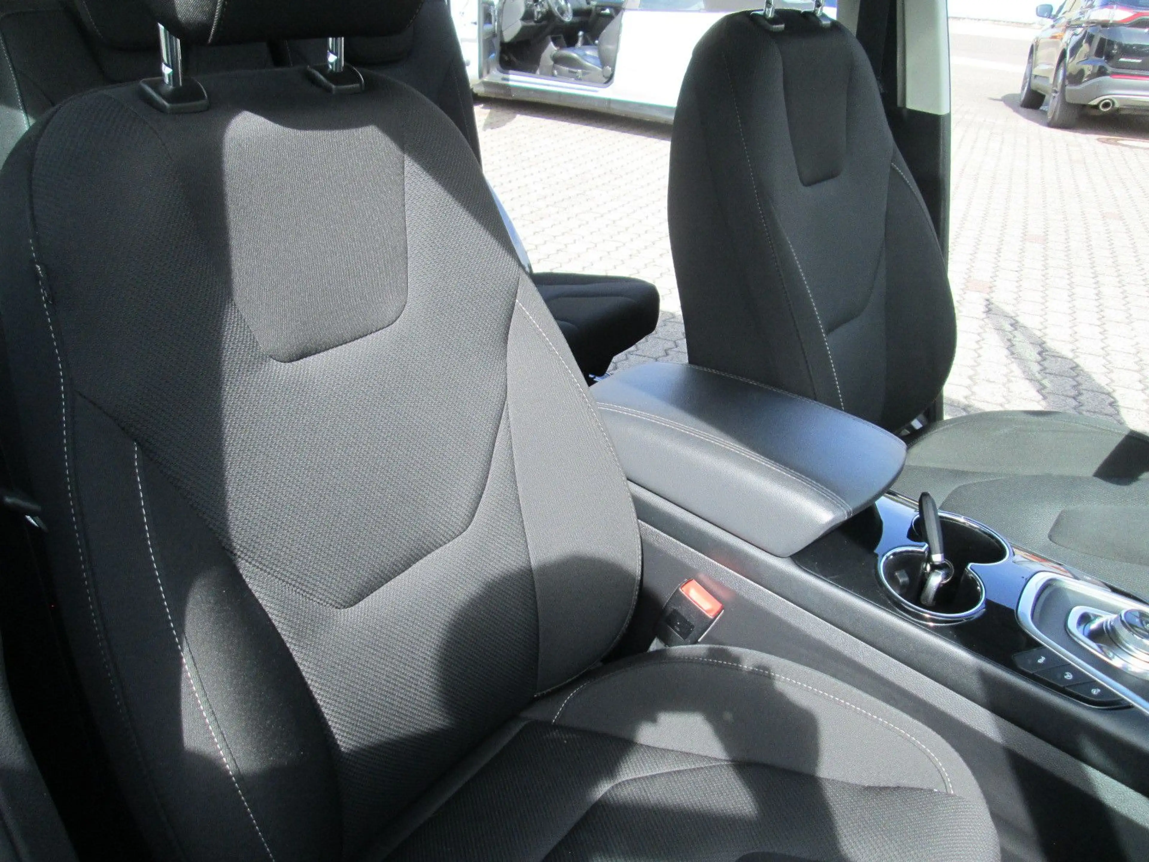 Ford S-Max S-MAX Titanium — photo 7